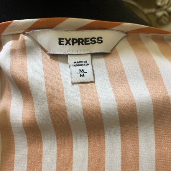 Express orange & white blouse. Size medium. - Picture 3 of 3